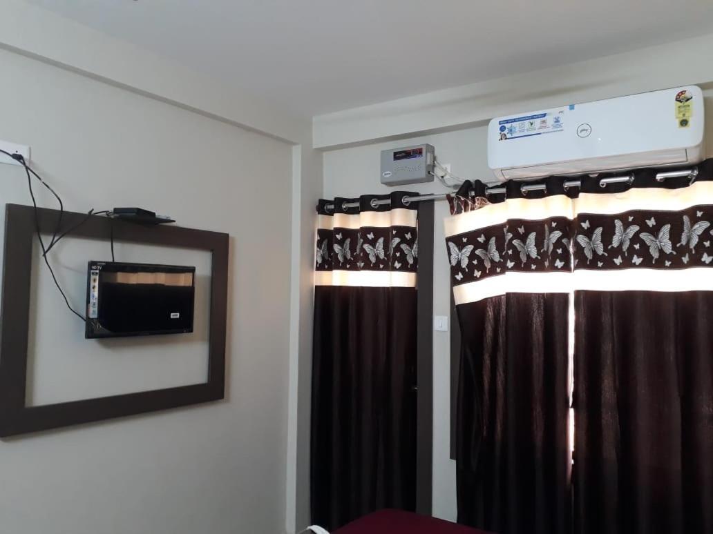 Goroomgo Hotel Uk Palace Puri Eksteriør billede