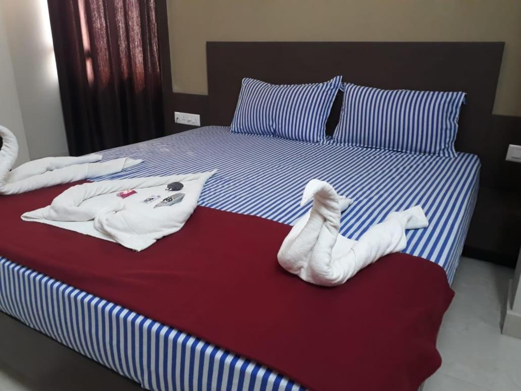 Goroomgo Hotel Uk Palace Puri Eksteriør billede